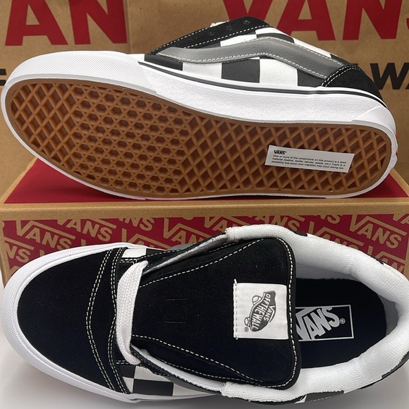 Vans Men’s Knu Skool Mega Check Black
VN0009QCCJJ
Sneakers - Picture 3 of 16